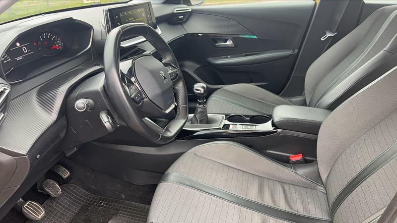 Peugeot 208 II 1.2 Puretech 100 Allure - Entretien constructeur