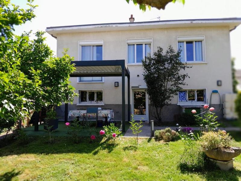 Maison - 121 m² - 4 pièces