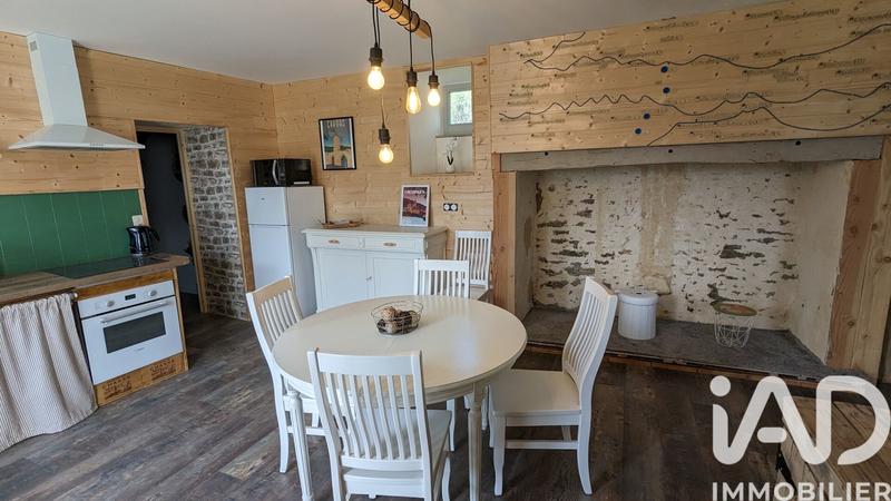 Maison - 97 m² - 5 pièces