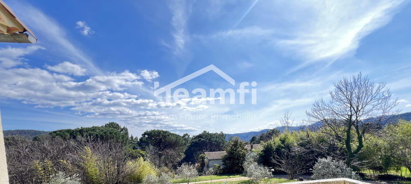 Maison traditionnelle - 134 m² - 5 pièces