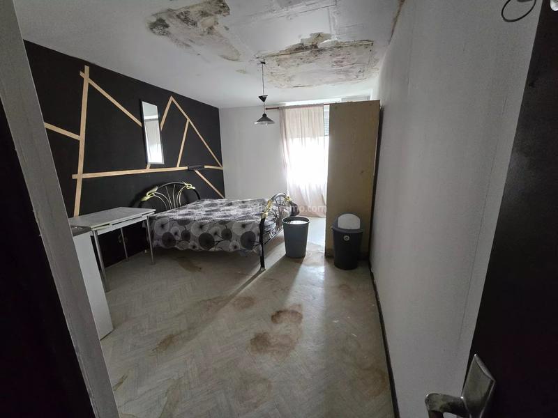 Maison - 220 m² - 11 pièces