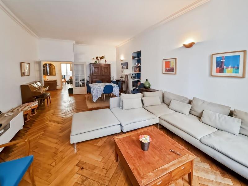 Appartement - 147 m² - 6 pièces