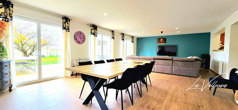 Maison contemporaine - 198 m² - 6 pièces