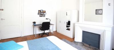 Chambre - 18 m² - 7 pièces