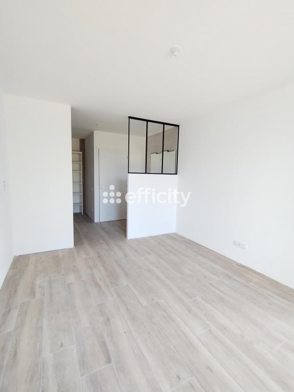 Pavillon - 140 m² - 5 pièces