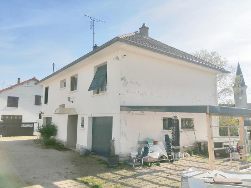 Maison - 80 m² - 8 pièces