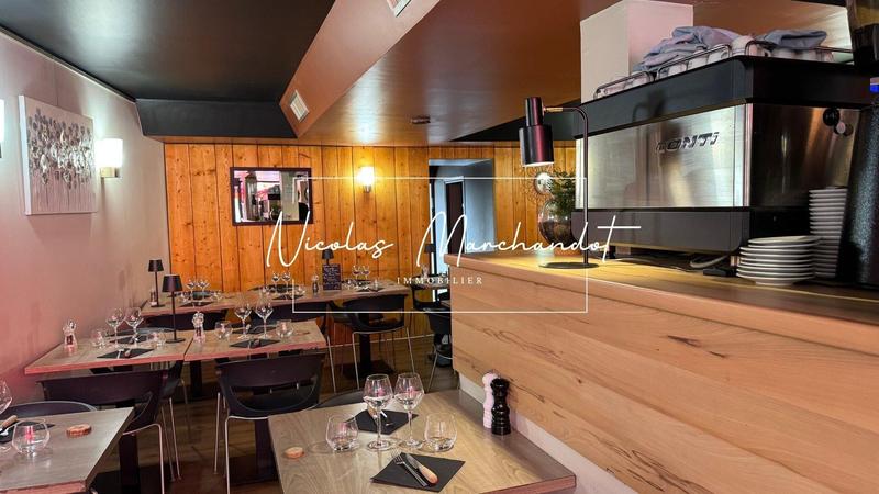 Local commercial - 150 m² - 3 pièces