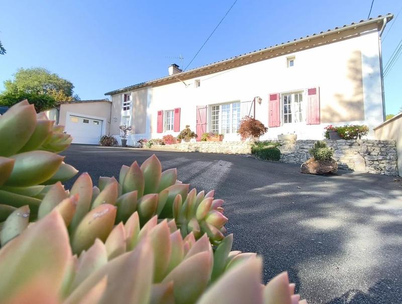 Maison - 141 m² - 7 pièces