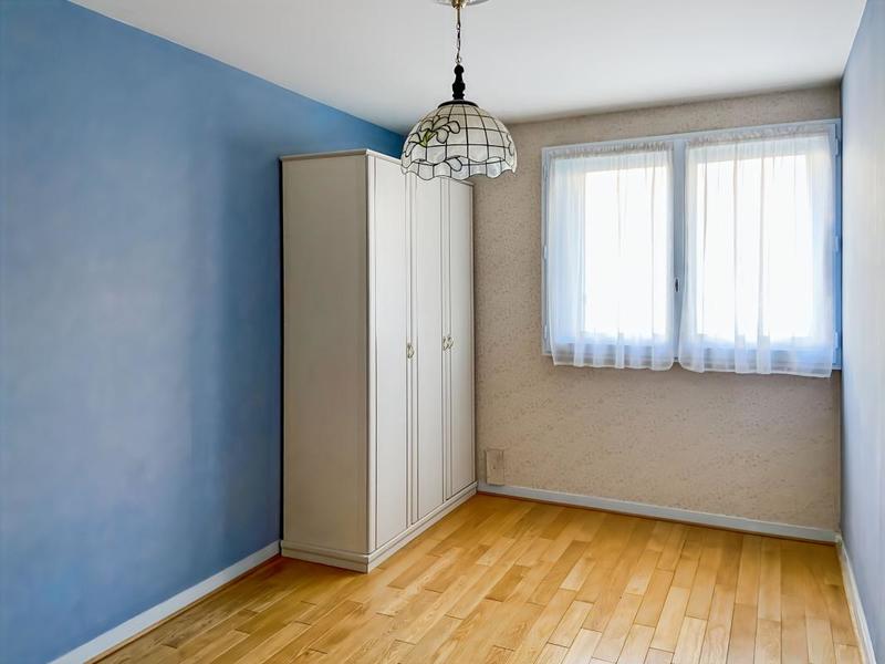 Appartement - 96 m² - 5 pièces