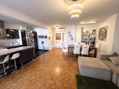 Appartement - 110 m² - 5 pièces