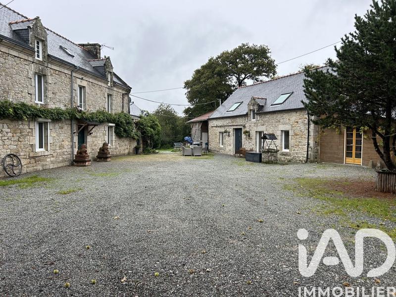 Maison - 354 m² - 14 pièces