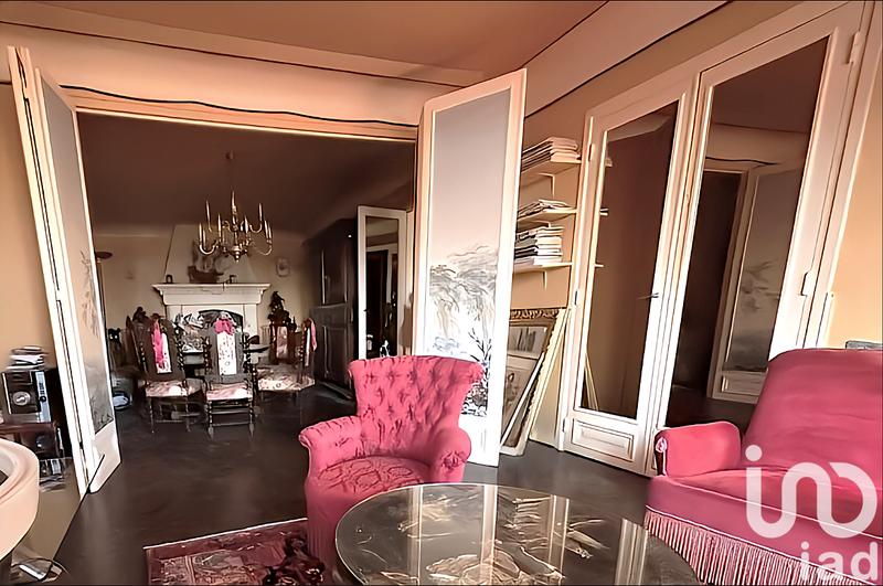 Maison - 228 m² - 10 pièces