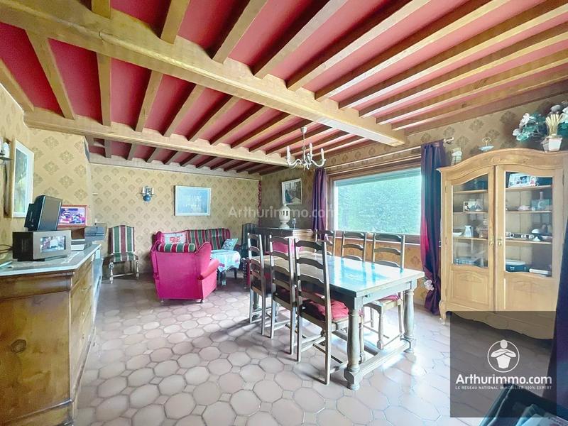 Maison - 254 m² - 9 pièces