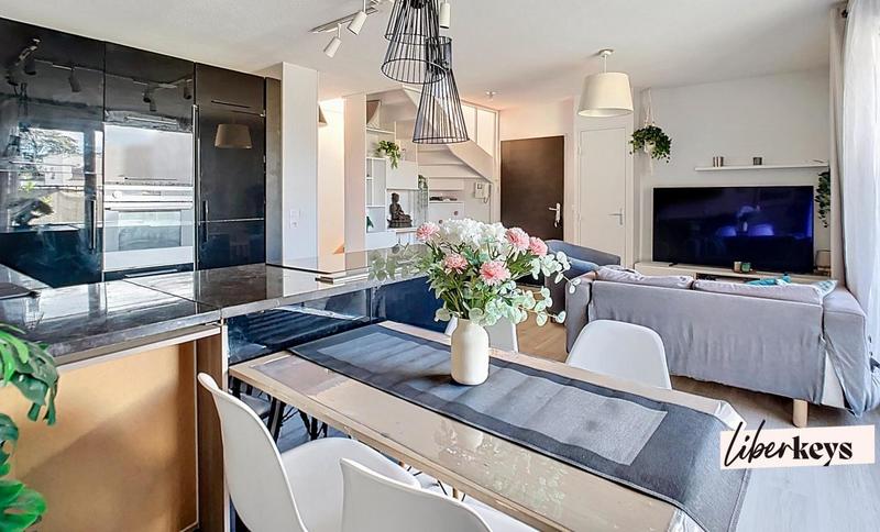 Duplex - 91 m² - 5 pièces