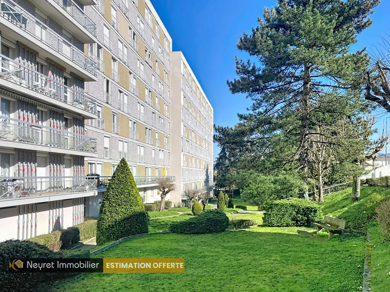 Appartement - 77 m² - 4 pièces