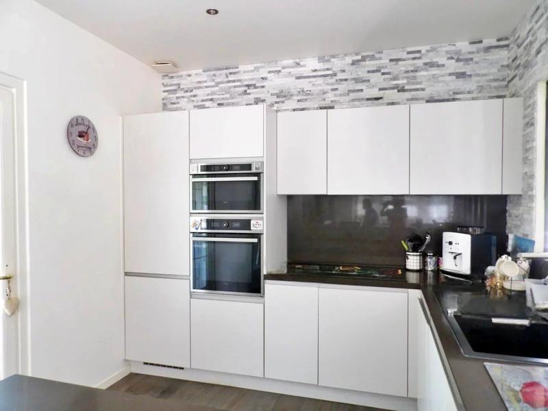 Maison - 220 m² - 8 pièces