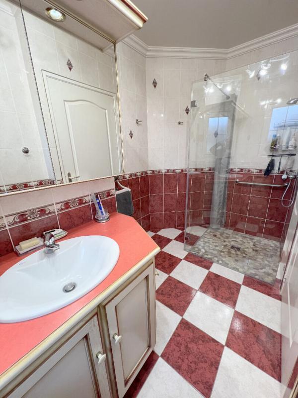 Maison - 197 m² - 7 pièces