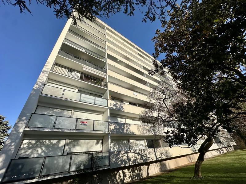 Appartement - 75 m² - 4 pièces