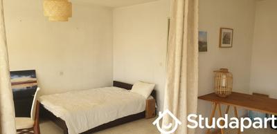 Chambre - 12 m² - 1 pièce