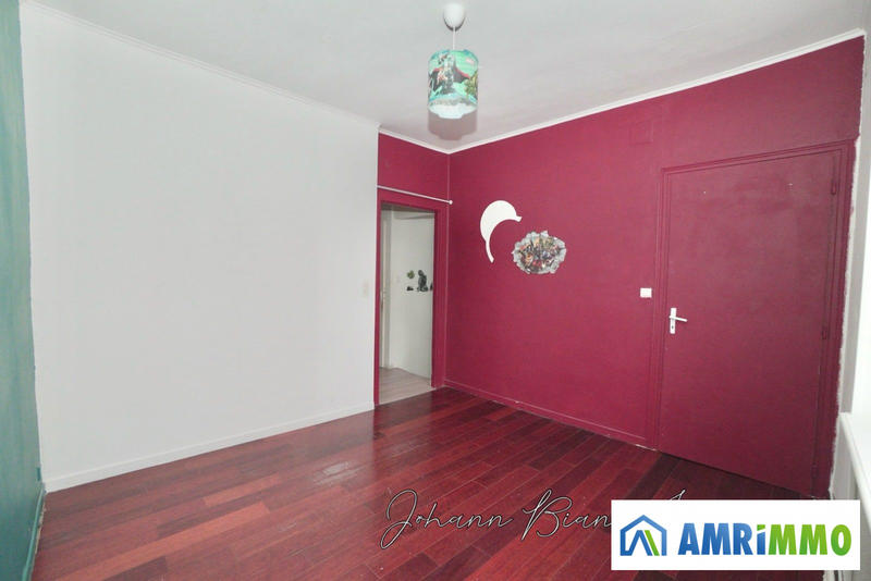 Maison traditionnelle - 76 m² - 5 pièces