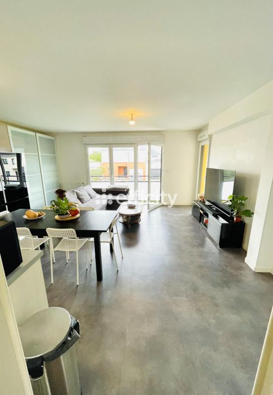 Appartement - 80 m² - 4 pièces