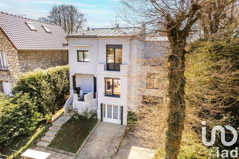 Maison - 170 m² - 8 pièces