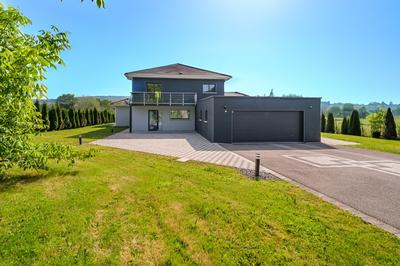 Villa - 204 m² - 8 pièces