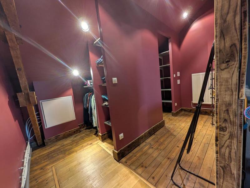 Maison - 202 m² - 5 pièces