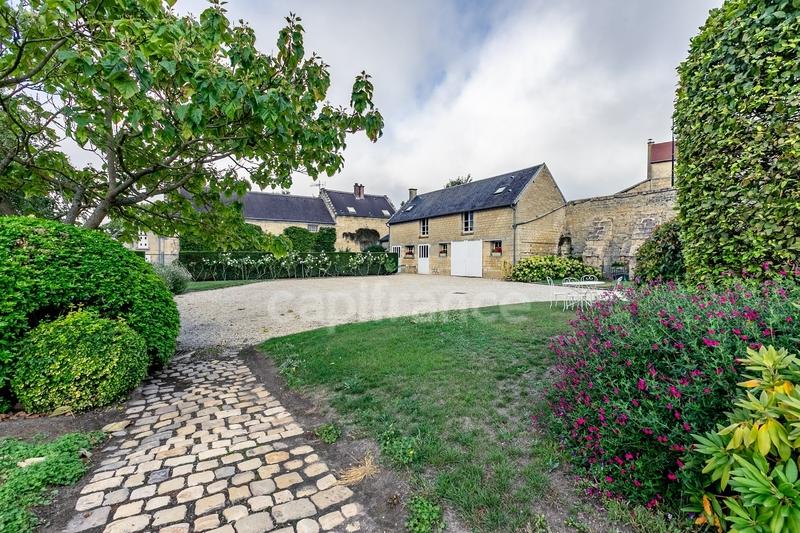 Maison de maîtres - 420 m² - 11 pièces