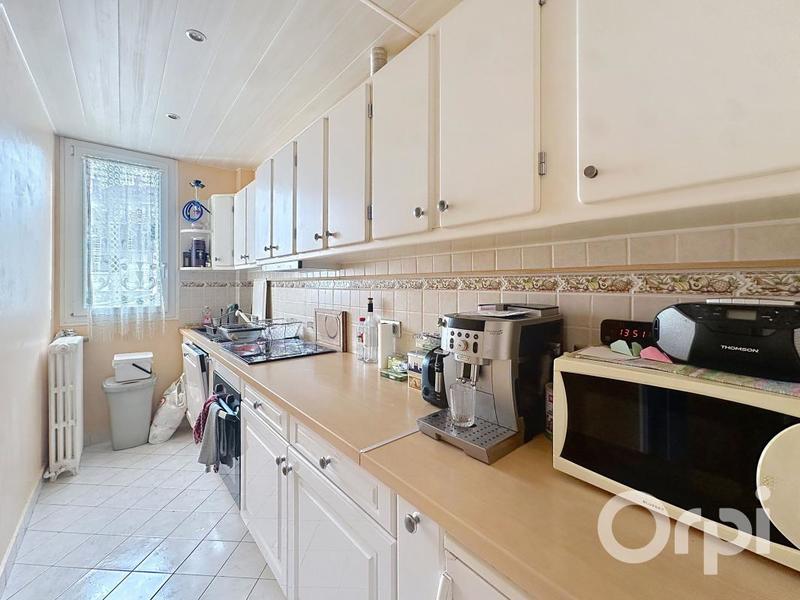 Appartement - 97 m² - 6 pièces