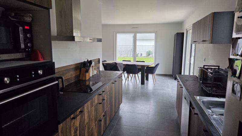 Maison - 120 m² - 5 pièces