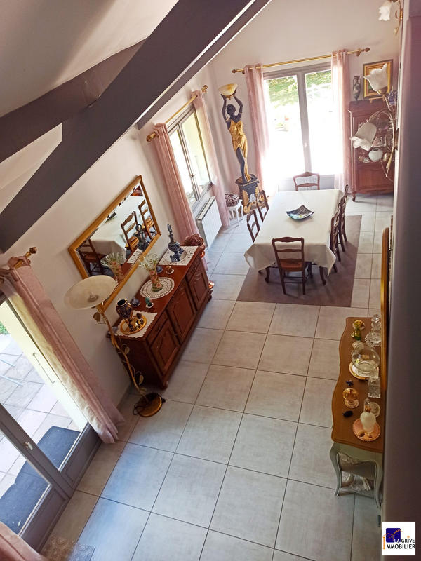 Maison - 137 m² - 5 pièces