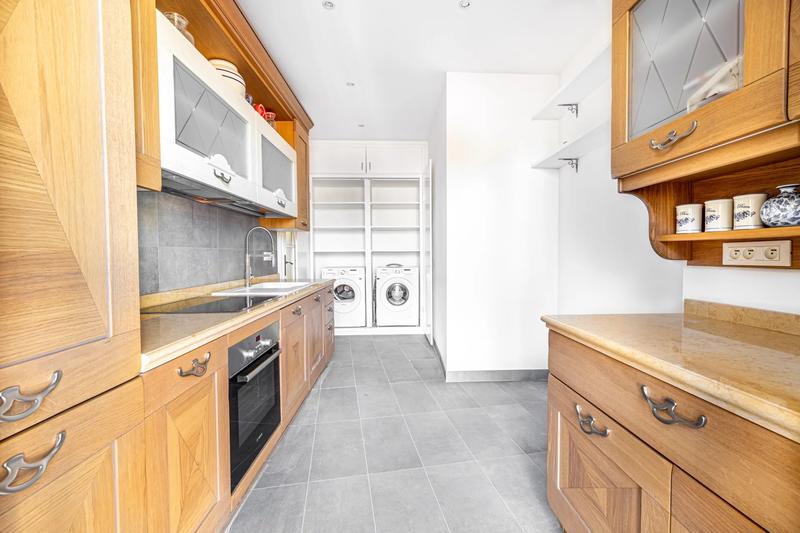 Appartement - 92 m² - 3 pièces