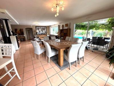 Maison - 152 m² - 5 pièces