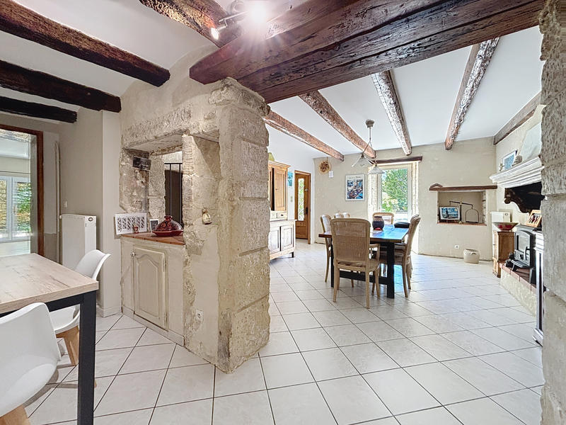 Mas - 195 m² - 5 pièces