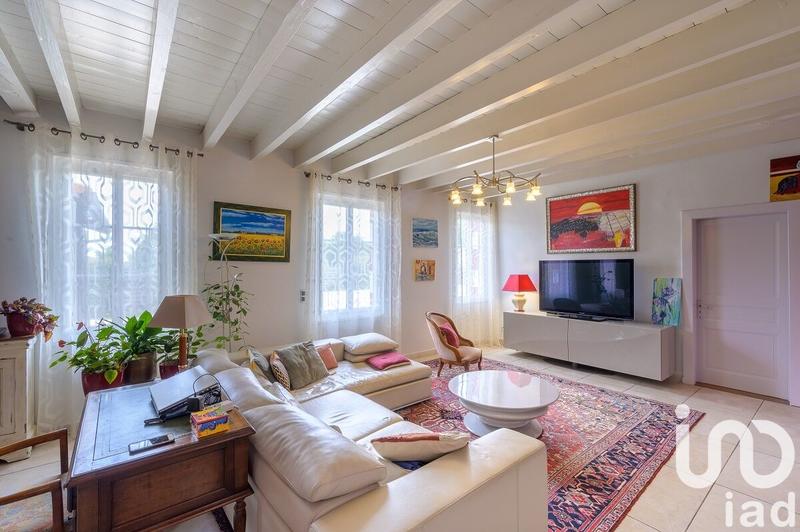 Maison - 250 m² - 9 pièces