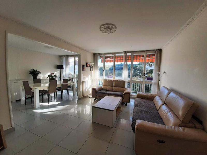 Appartement - 94 m² - 4 pièces