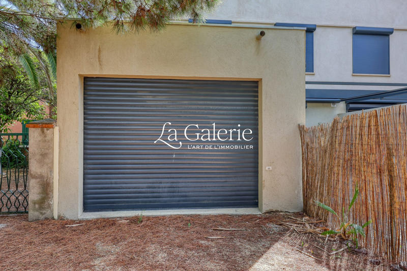 Appartement - 90 m² - 5 pièces