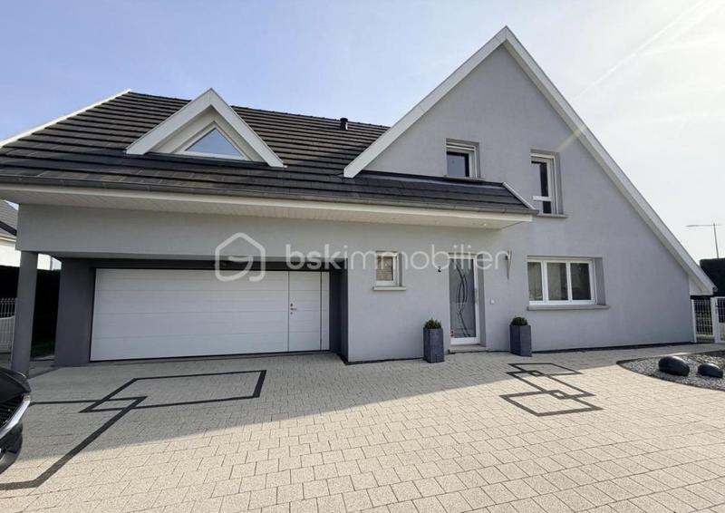 Maison - 150 m² - 5 pièces