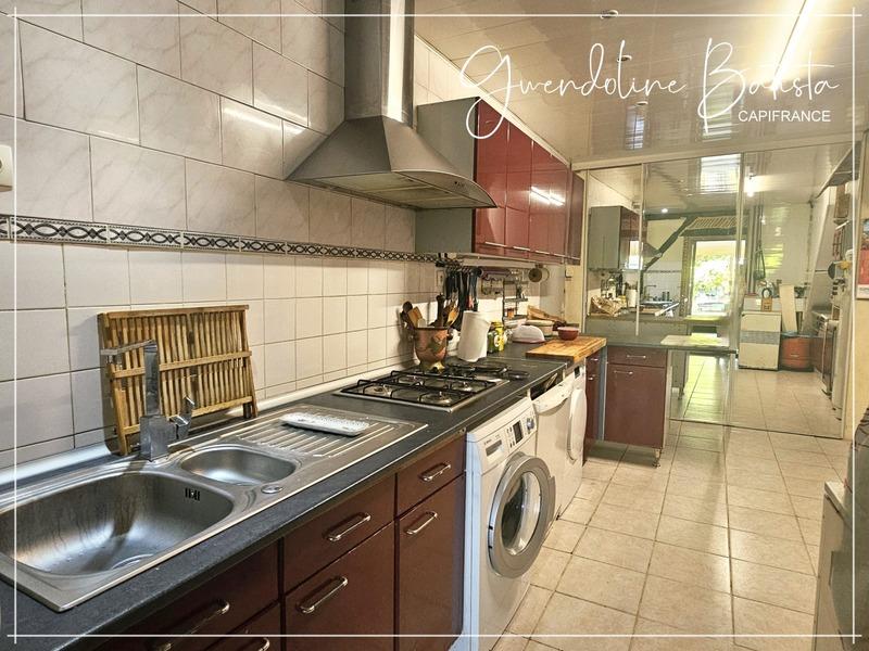 Maison - 215 m² - 6 pièces