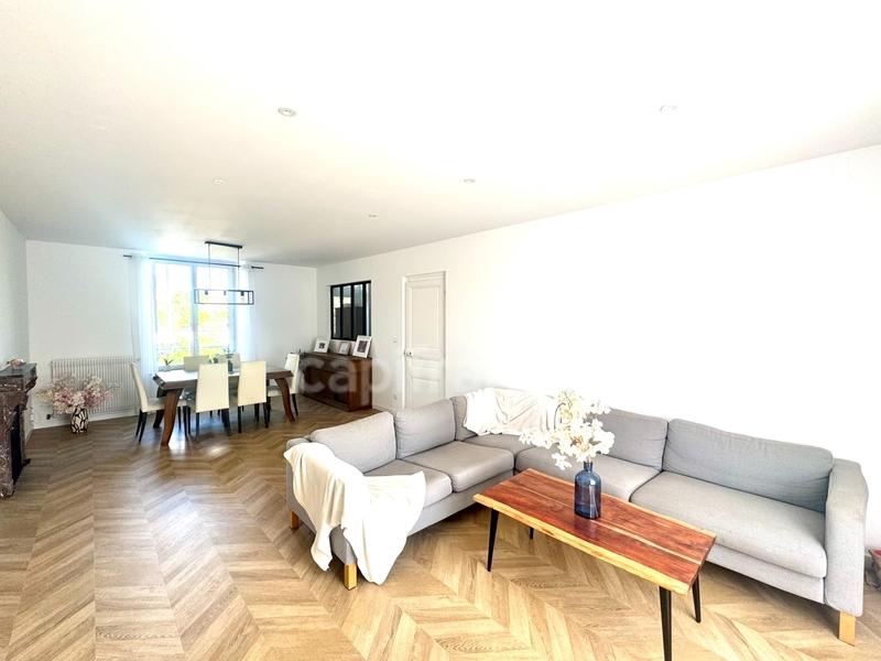 Maison - 191 m² - 8 pièces