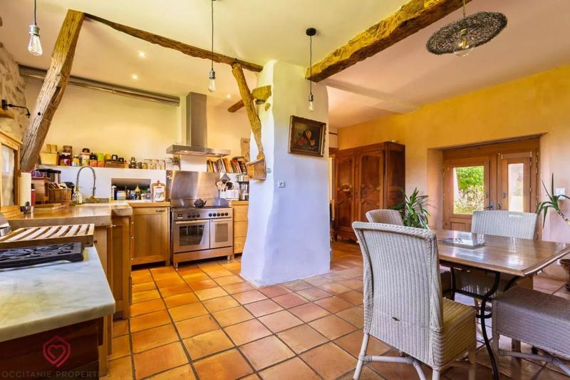 Propriété - 362 m² - 20 pièces