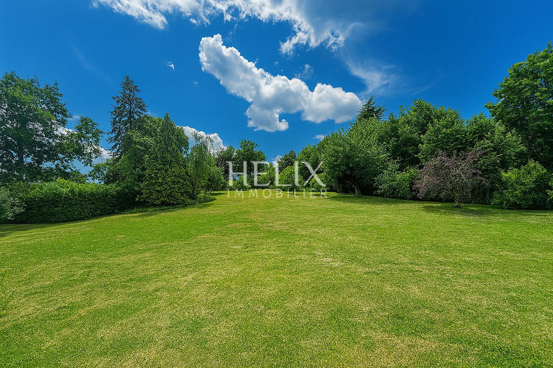 Maison - 352 m² - 7 pièces