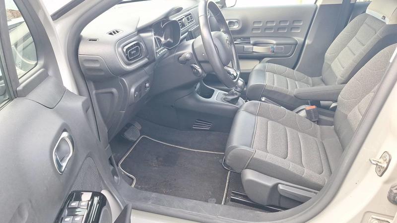 Citroën C3 1.2 PureTech 110 Eat6 Saint James - 5 places Automatique