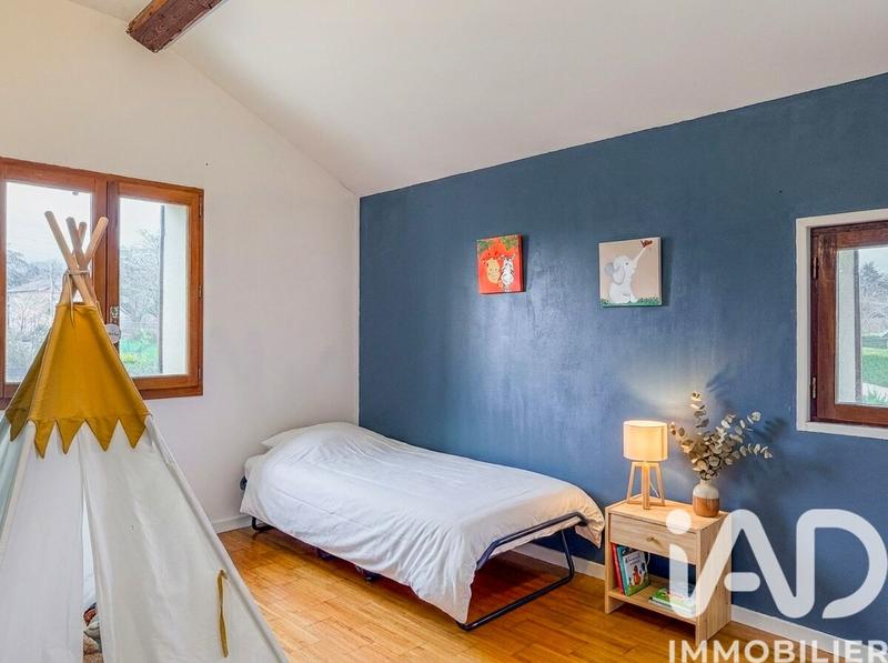 Maison - 180 m² - 7 pièces