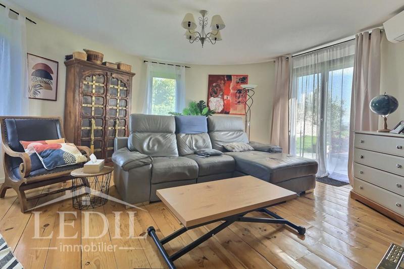 Maison - 187 m² - 5 pièces