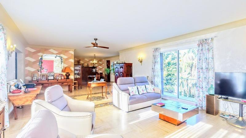 Maison bourgeoise - 376 m² - 8 pièces