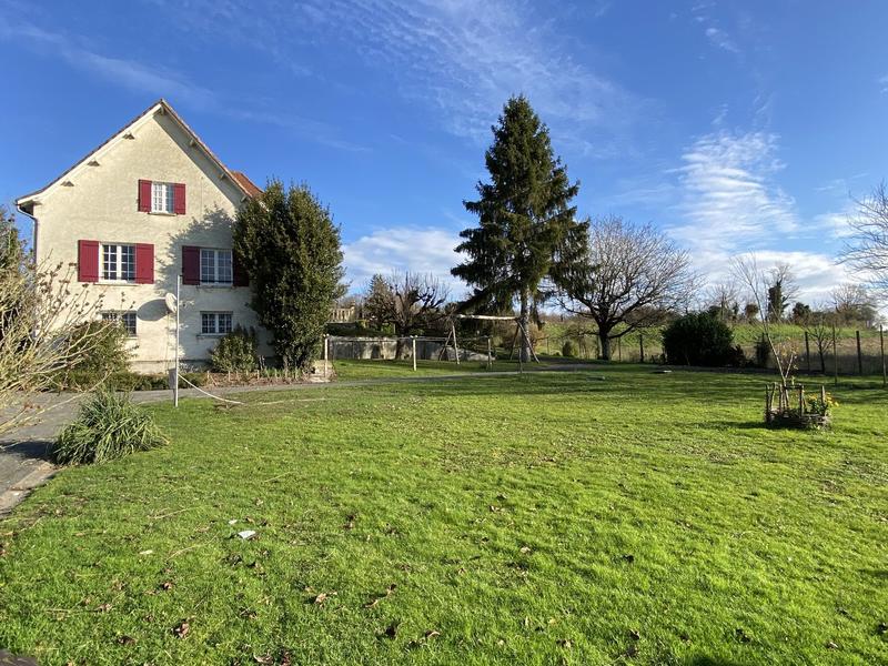Maison - 140 m² - 8 pièces