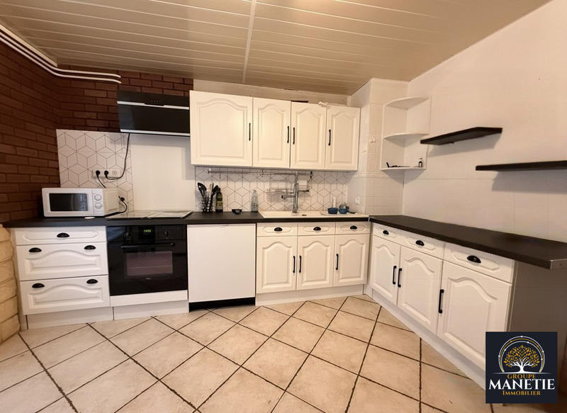 Maison - 180 m² - 5 pièces