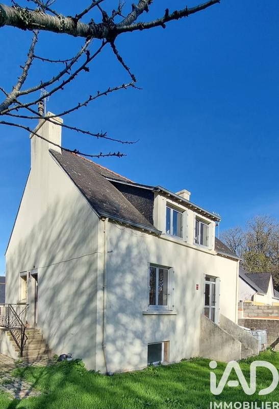 Maison - 99 m² - 6 pièces